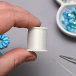 Fil de perles en nylon KO, couleur blanche, 100 % nylon pré-ciré japonais, 330TEX, cordons de nouage résistants aux enchevêtrements, bobine de 50 m, utilisation pour les projets de perles de rocaille, le travail sur métier à tisser et le tissage de perles